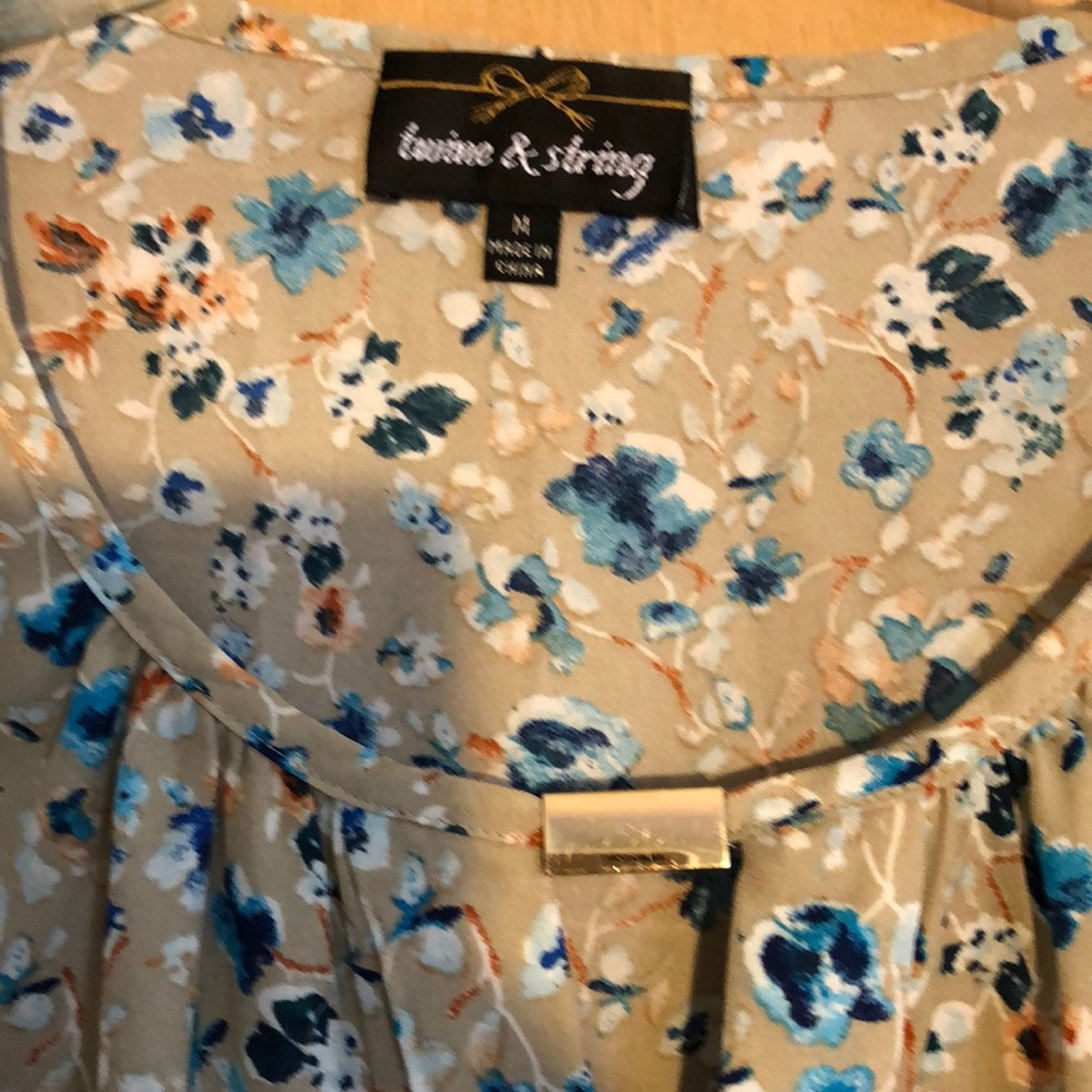 Blouse - Picture 2 of 2